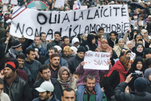 Manifestation contre l’interdiction du voile à l’école © PASCAL DELOCHE / GODONG